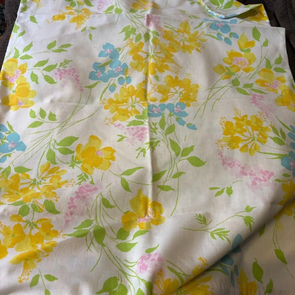 Vintage Pillowcase Set Fashion Manor Standard Floral 50/50 Cotton Poly Mix